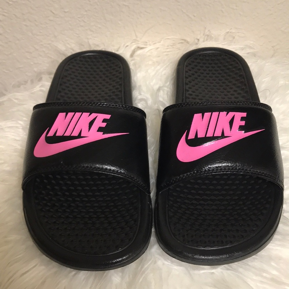 Black/pink nike slides